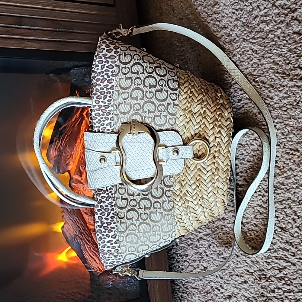 Guess mixed media tote guess bucket bag guess straw bag - Picture 3 of 15